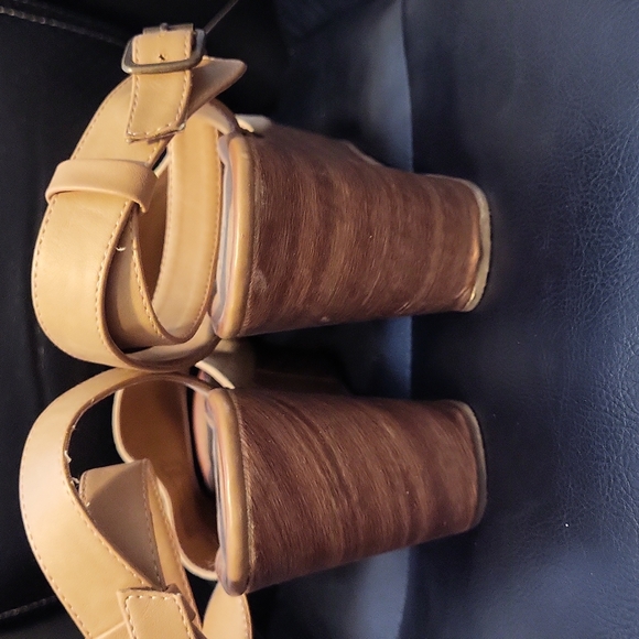 Brash Wedge Sandals 10 - Picture 3 of 7